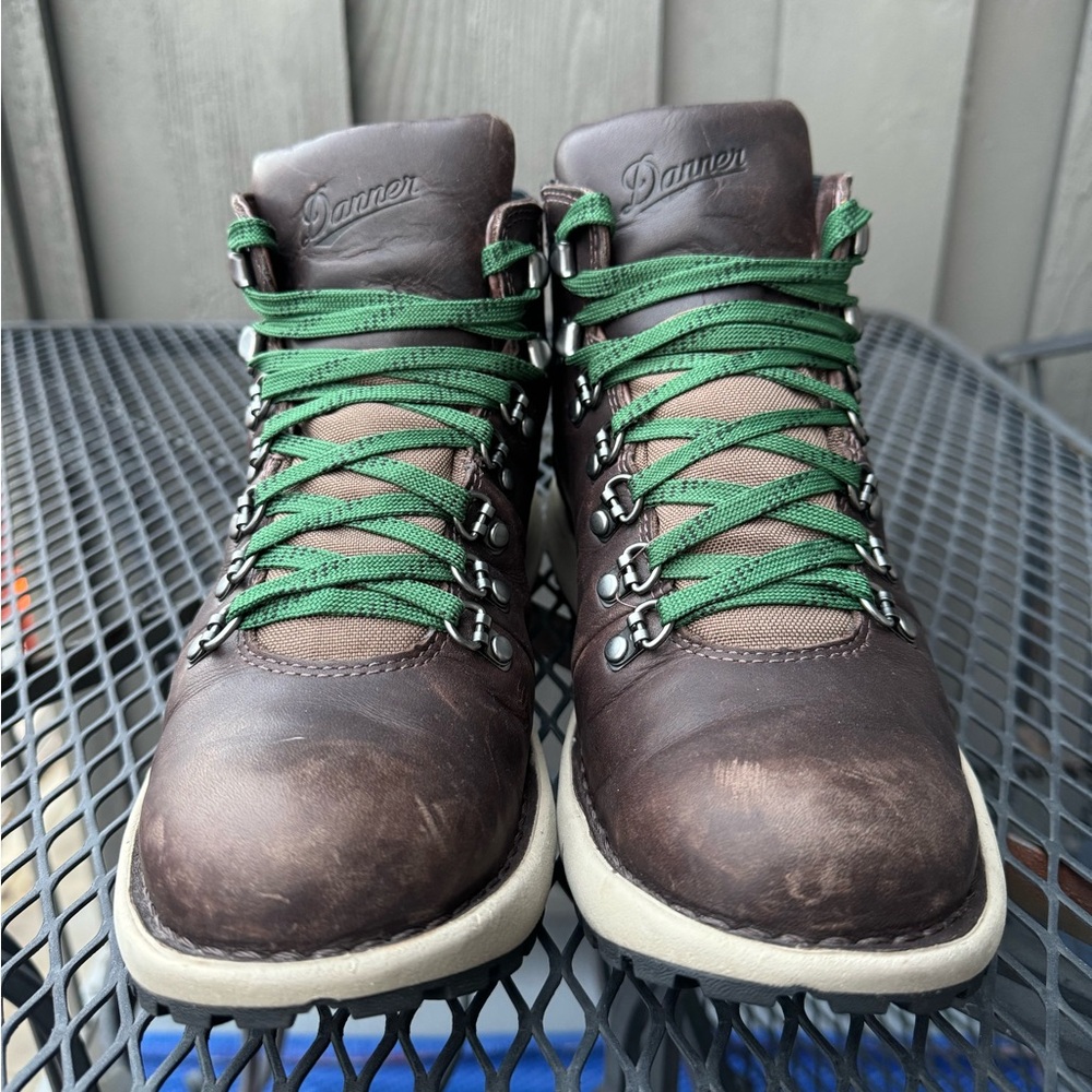 Leather Danner boots GoreTex waterproof w Vibram sole men’s size 7 women’s 8.5. - Picture 3 of 9